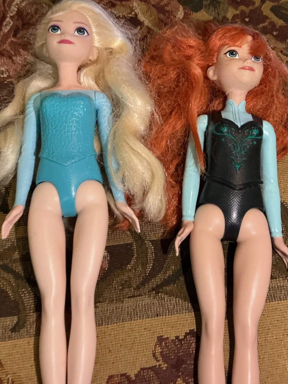 2022 Disney Frozen Mattel Anna And Elsa dolls